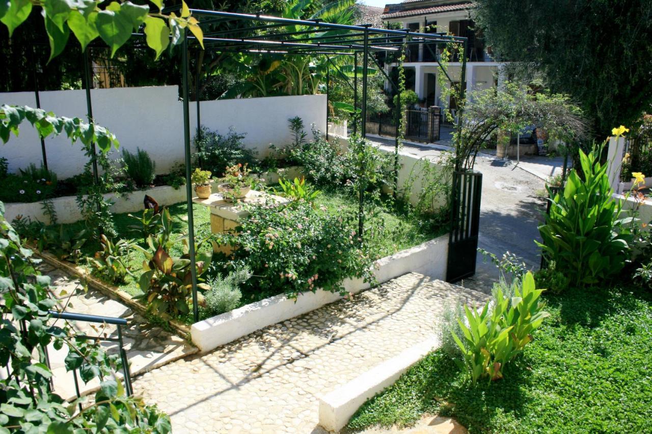 Fotini'S House Apartment Ipsos Bagian luar foto